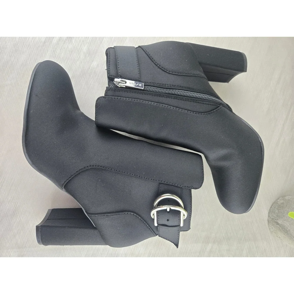 Unisa UNRAYRAY-R Womens Black Textile Buckle Block Heel Ankle Boots‎ Size 7W